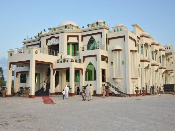 5.5 kanal marriage hall for sale in Daska
